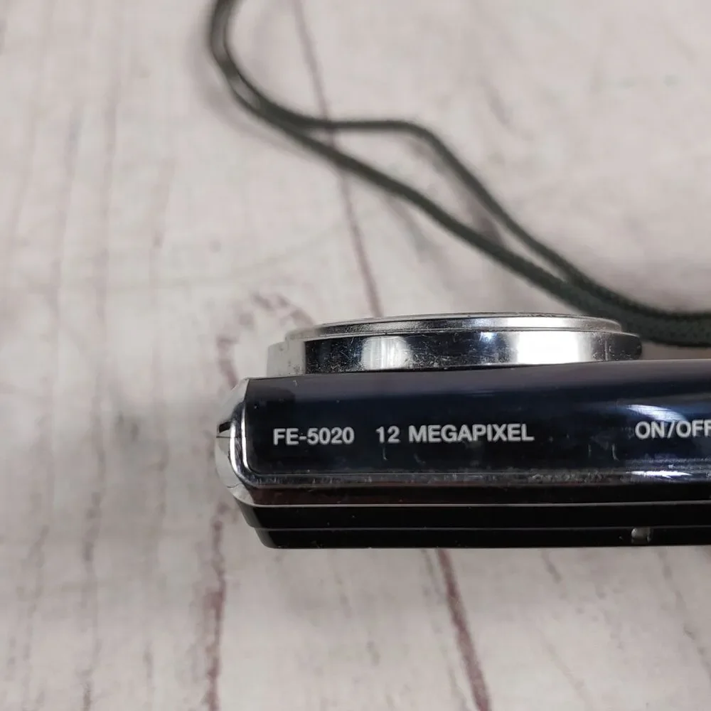 NO BATTERY COVER - Olympus FE-5020 12MP Digital Camera Y2K - TESTED WORKING